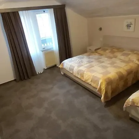 Sobe Jazbec Bed and Breakfast 3*