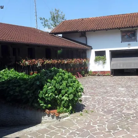 Sobe Jazbec Bed & Breakfast 3*